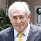 Former IMF Chief Dominique Strauss-Kahn will likely walk free Tuesday, with prosecutors expected to drop sexual assault charges due to his accuser's credibility problems.
