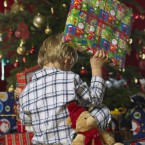 A new online toy-rental service aims to help cash-strapped parents beef up the offerings under the Christmas tree this year.